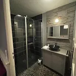 D'hotes De La Riviere Le Mans Circuit 24h ゲストハウス