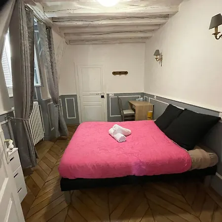 D'hotes A Louer Le Mans Circuit 24h Penzion 3*